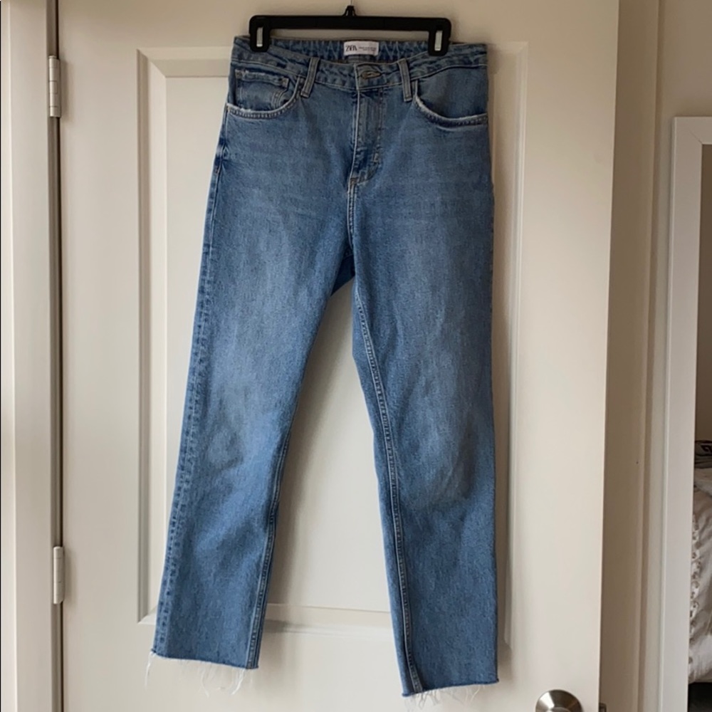 ZARA mom jeans. Size US 8